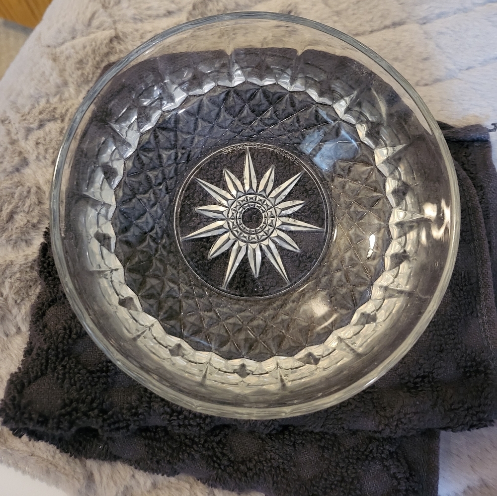 Set of 4 crystal bowls